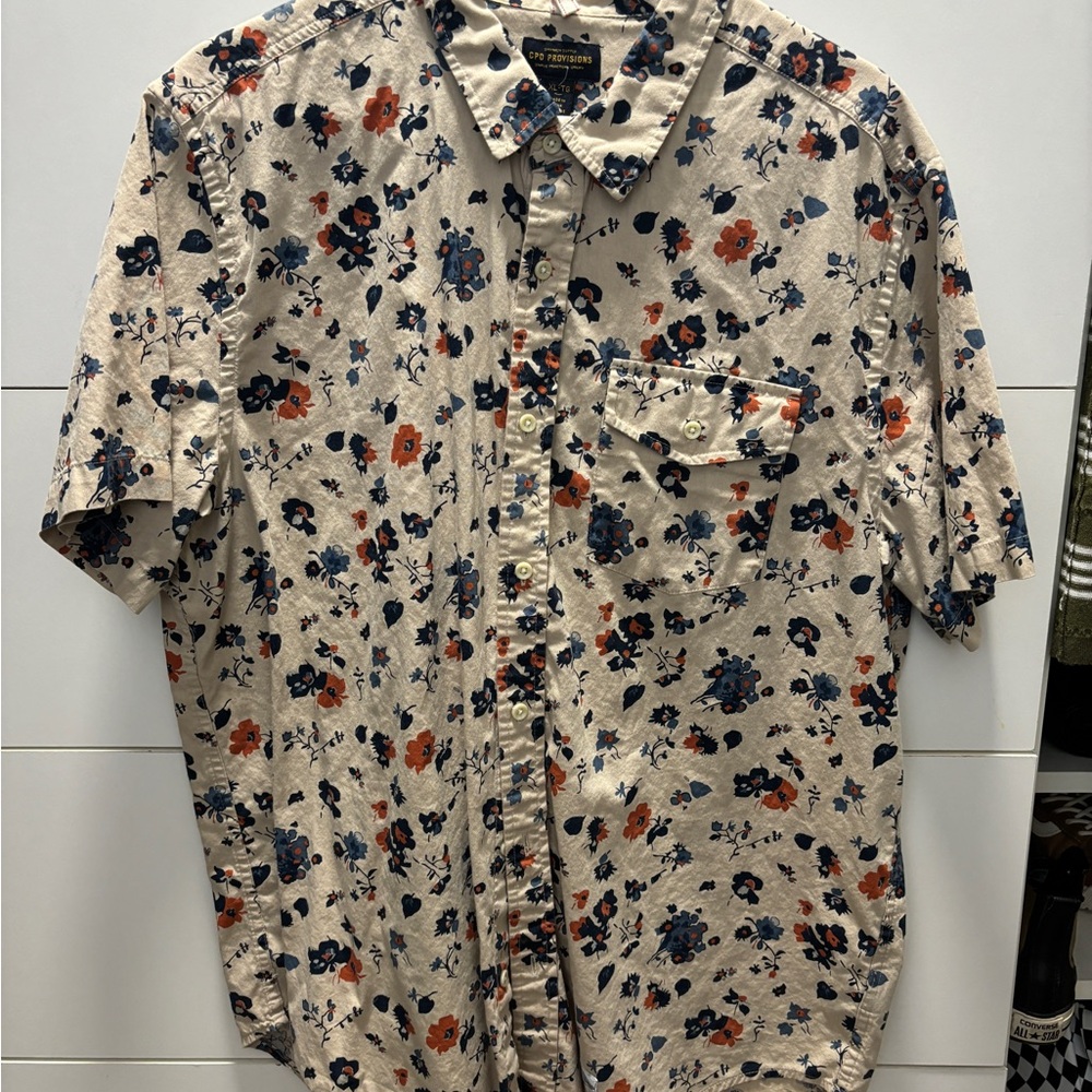 CPO Provisions Urban Outfitters Button Down Short Sleeve Size XL